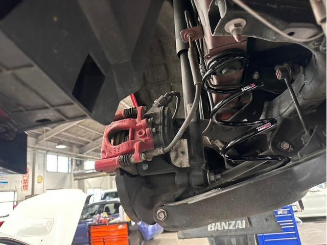 アクセラスポーツのダウンサスを交換