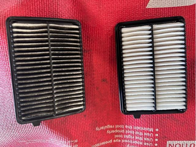 ホンダのN-BOXエアフィルターの新旧比較写真