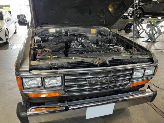 エンジンオイル交換が終わったランドクルーザー