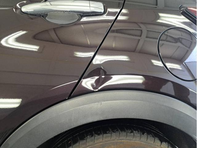 拳大ほどの凹みができたキックスボディ