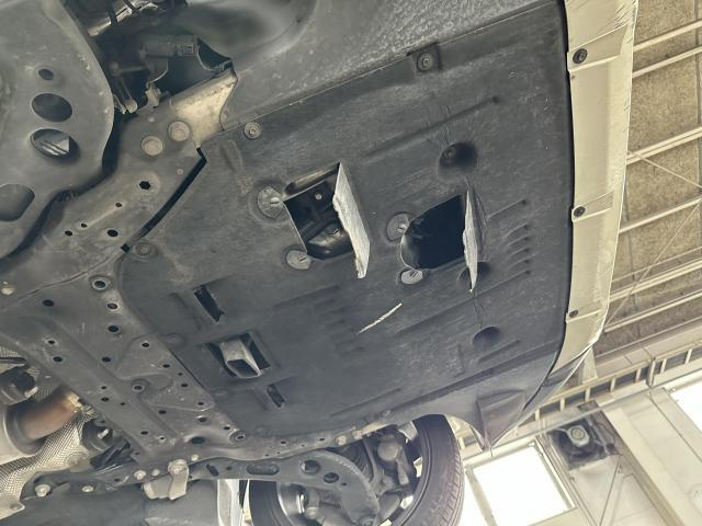 オイルを下抜きする準備