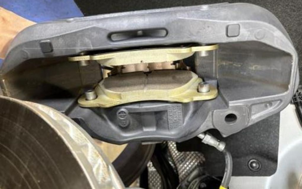 ポルシェマカンのブレーキパッド交換